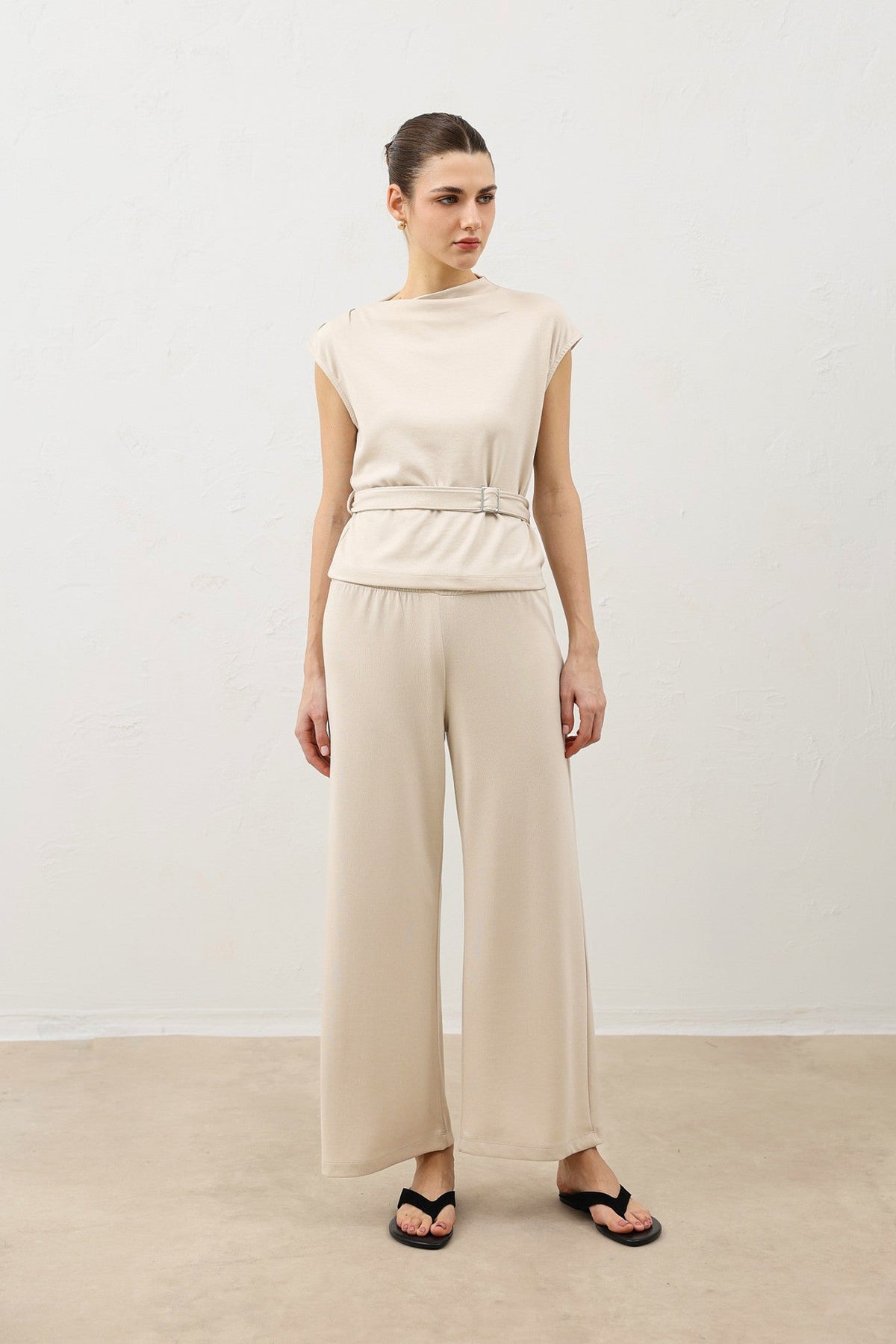 Antioch Kemer Women's Suit Set (Detailed)