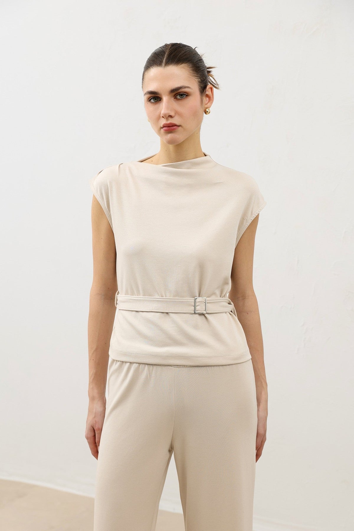 Antioch Kemer Women's Suit Set (Detailed)