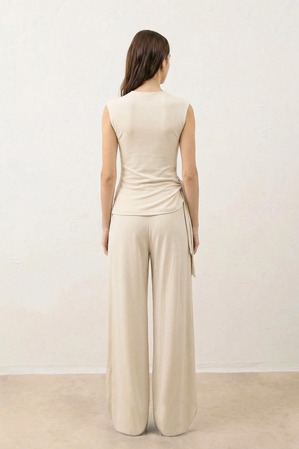 Antioch Toka Women's Set with Detailed Design