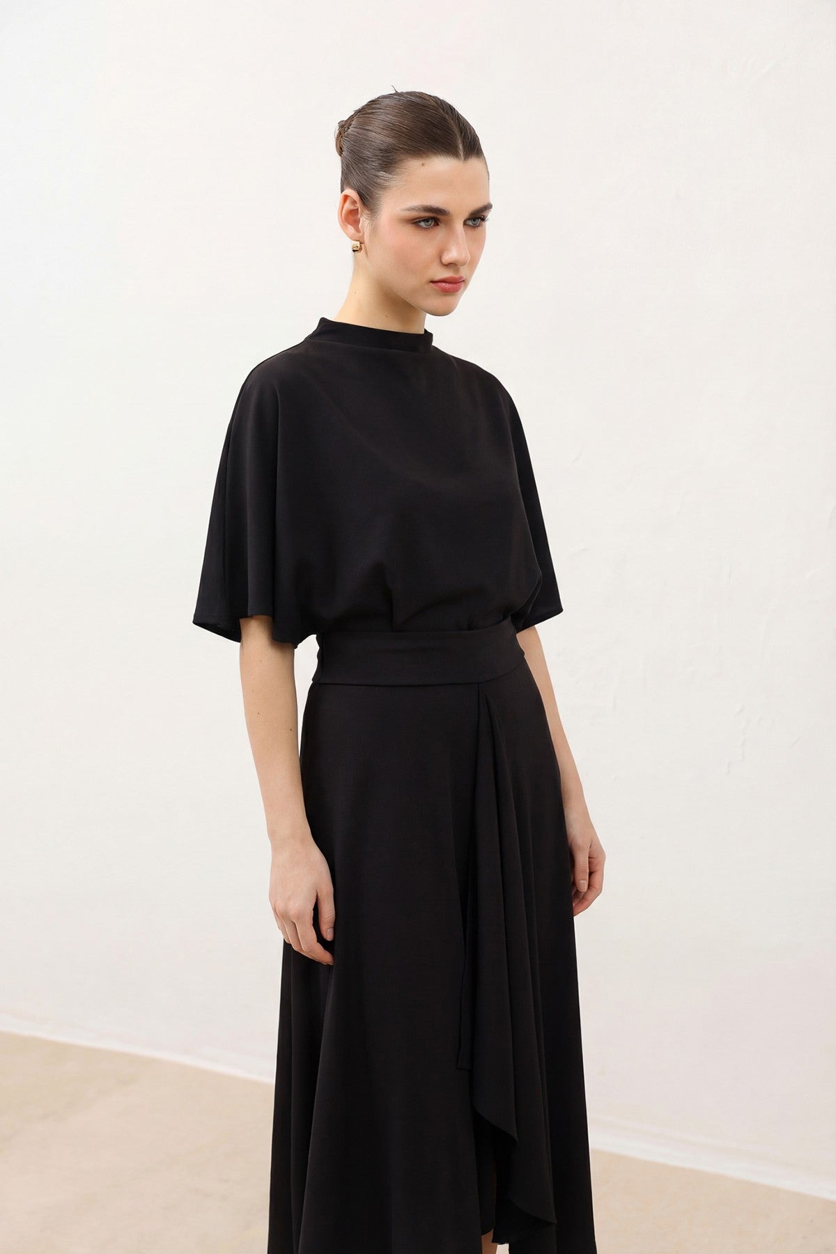 Antioch Voluminous Skirt and Blouse Women's Set
