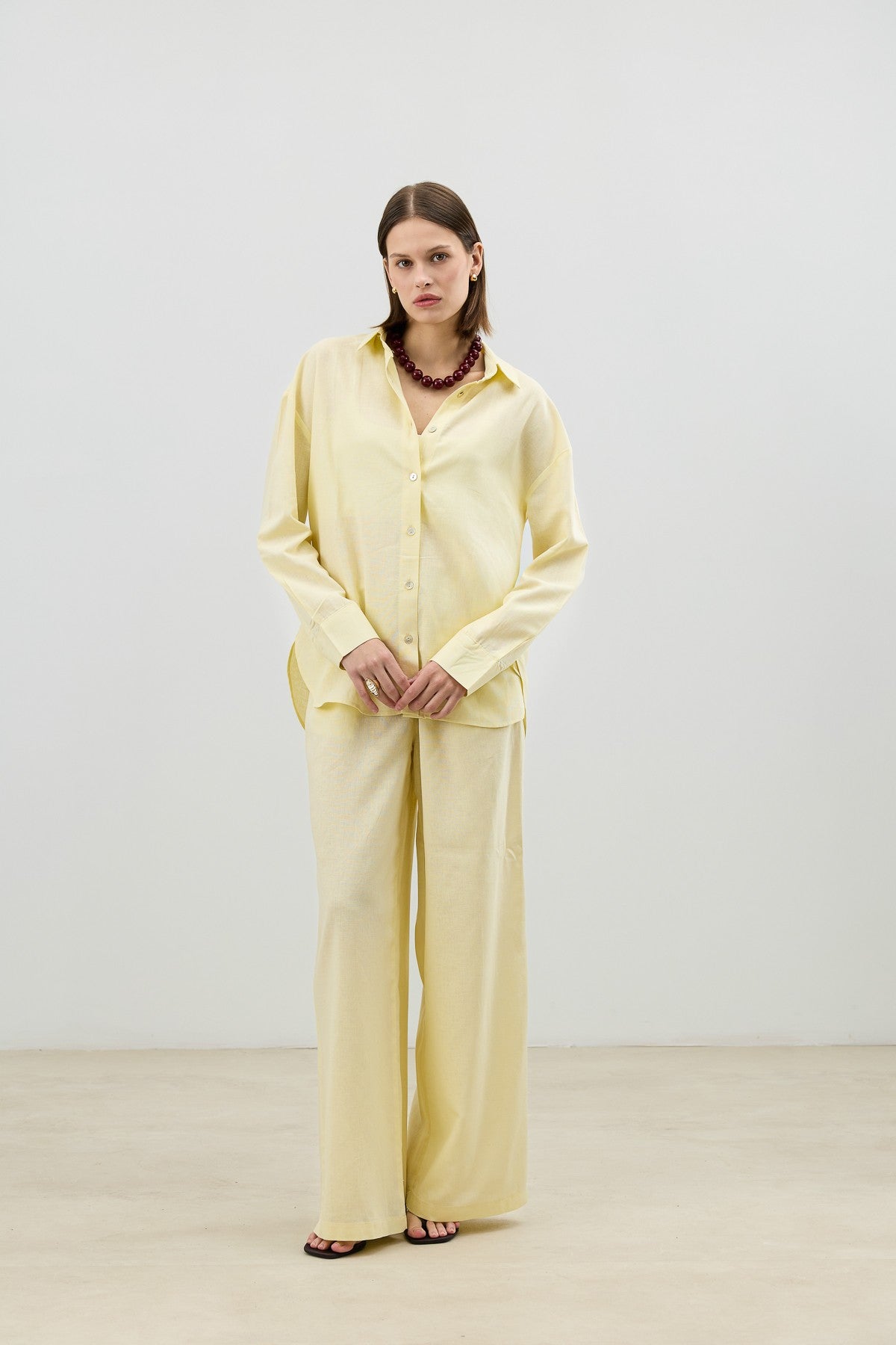 Antioch Linen-Blend Women's Shirt and Pants Set