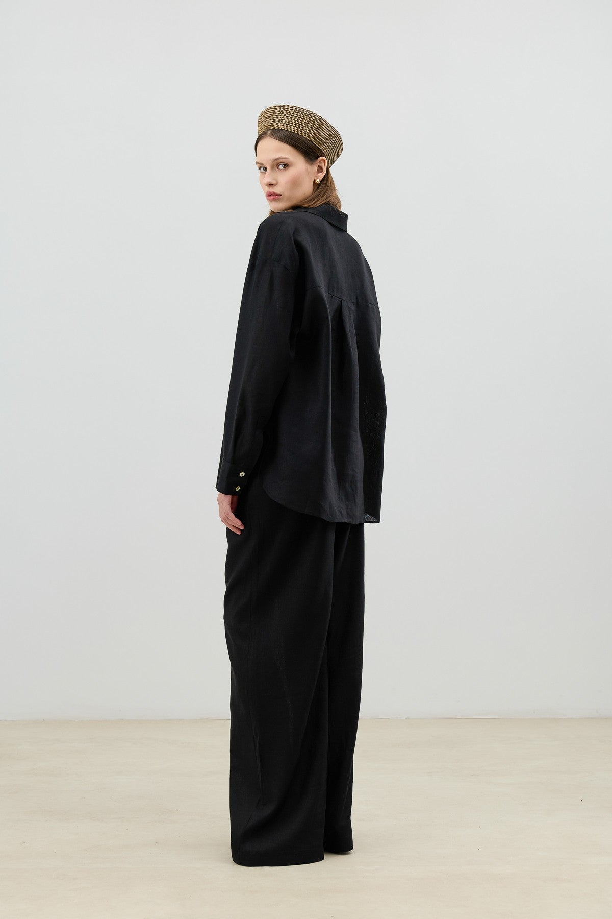 Antioch Linen-Blend Women's Shirt and Pants Set