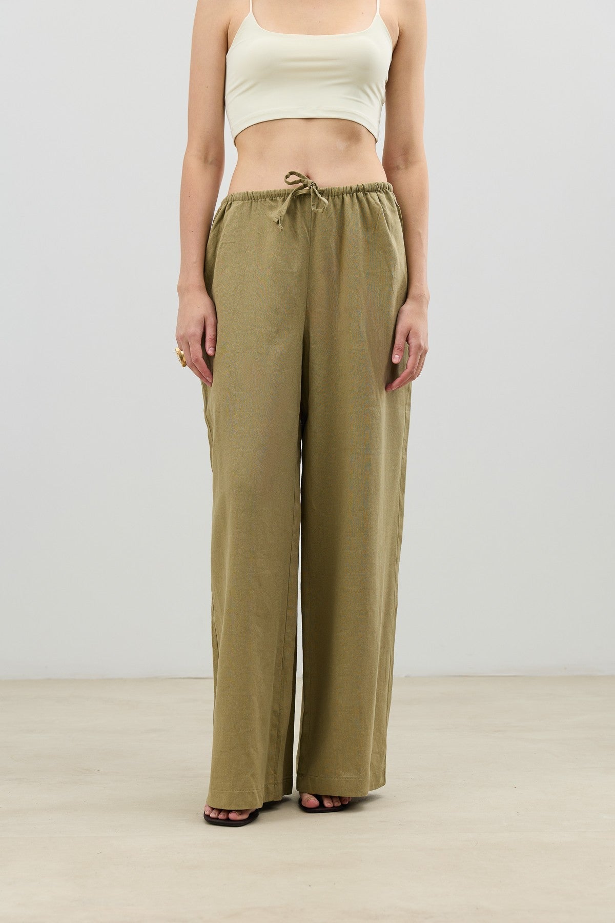 Antioch Linen-Blend Women's Shirt and Pants Set