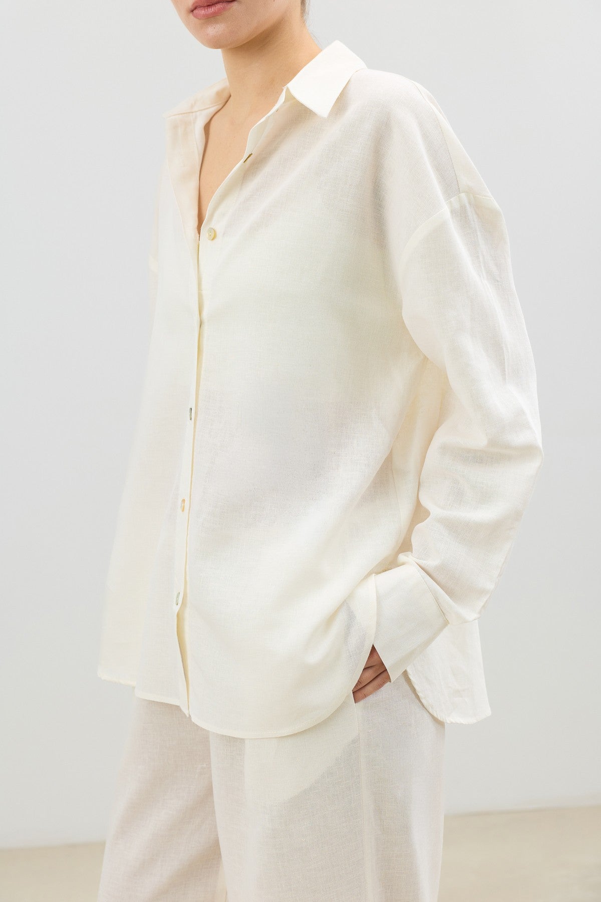 Antioch Linen-Blend Women's Shirt and Pants Set