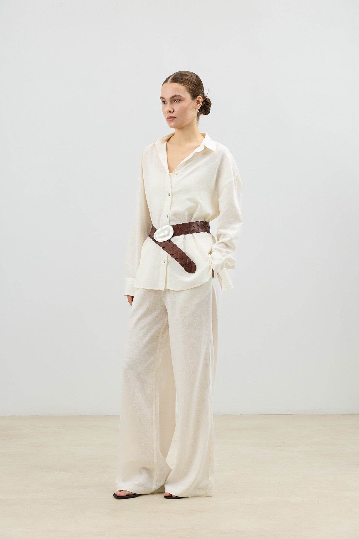 Antioch Linen-Blend Women's Shirt and Pants Set