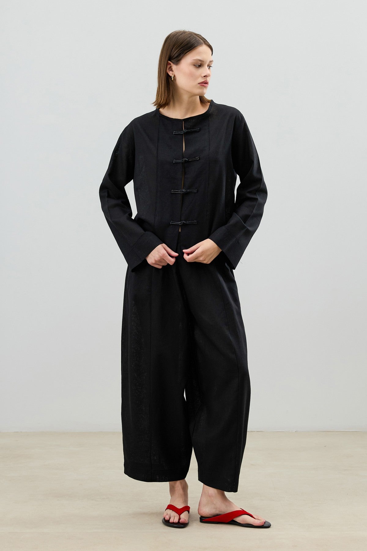 Women's Suit with Embellished Buttons in a Linen Blend