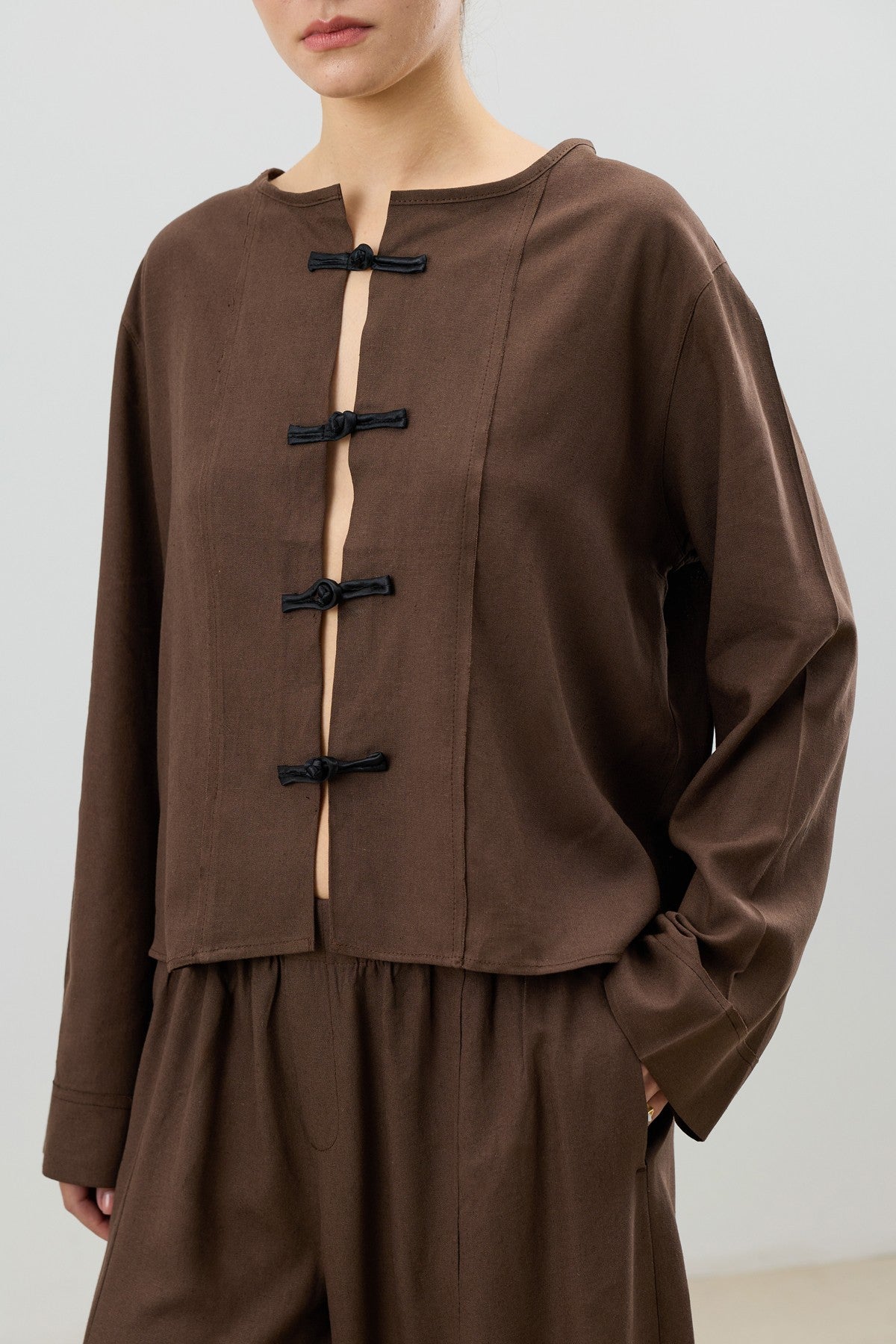 Women's Suit with Embellished Buttons in a Linen Blend
