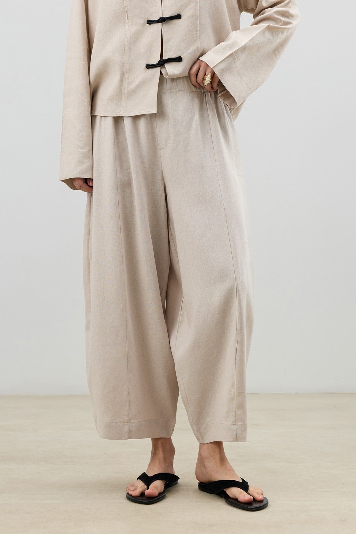 Women's Suit with Embellished Buttons in a Linen Blend