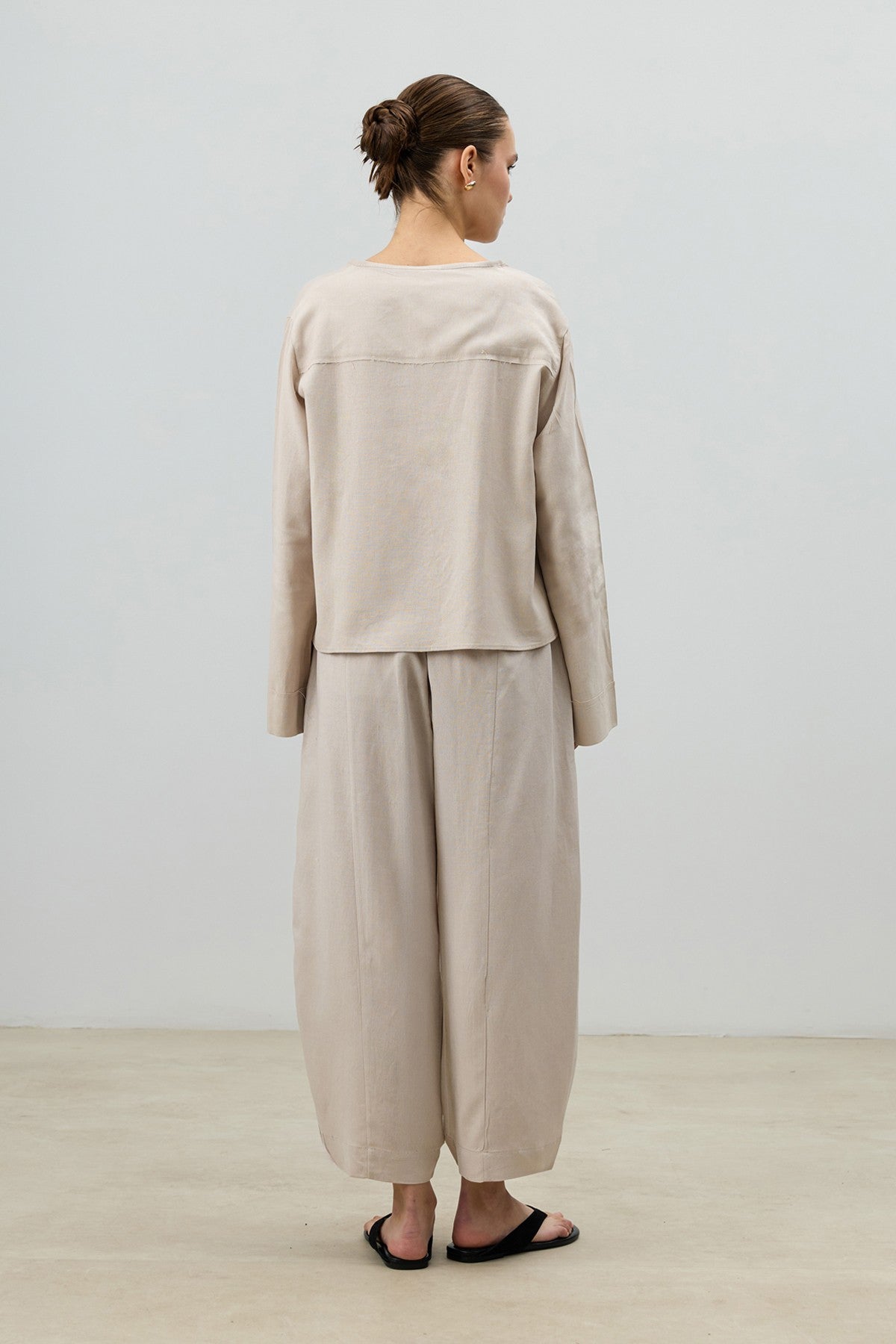 Women's Suit with Embellished Buttons in a Linen Blend